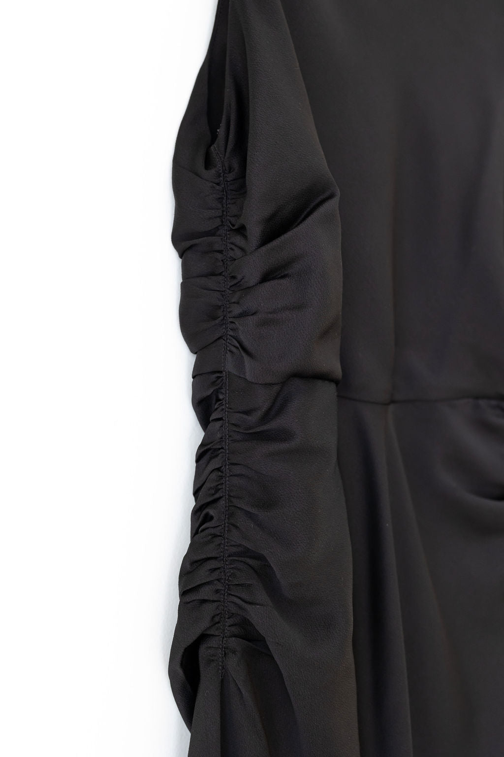 SHONA JOY LUXE HIGH NECK RUCHED MIDI DRESS